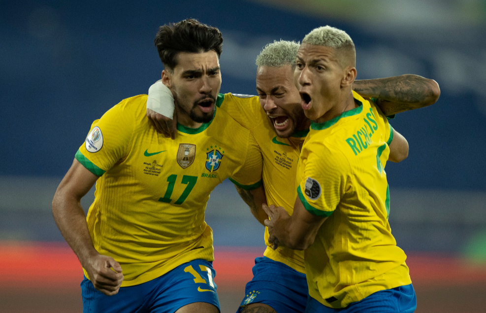 巴西碾压智利，苏亚雷斯关键制胜