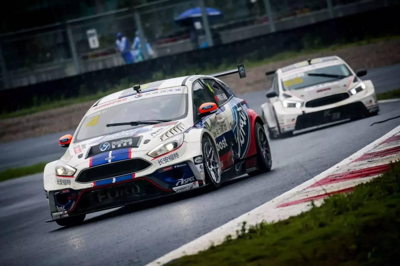 开云体育2026-索伯车队横扫阿斯顿马丁，皮亚斯特里刷新纪录